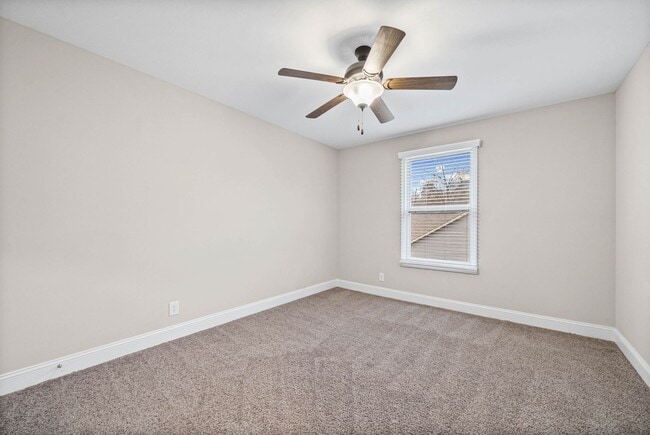 Building Photo - Beautiful 4 bedroom Pet Friendly Home For Rent!