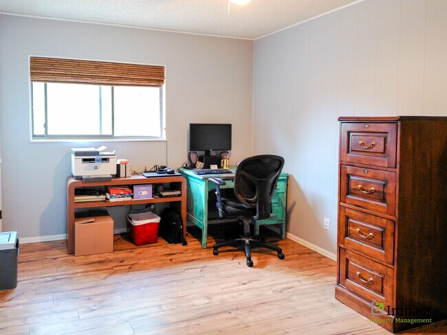 Building Photo - 5005 Sunbird Cliffs Dr