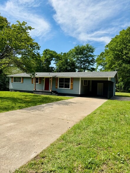 Building Photo - 3610 Davis St