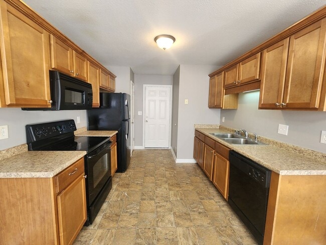 Building Photo - $250 OFF Move In Special! - 3 Bedroom 2.5 Bath + Bonus Room