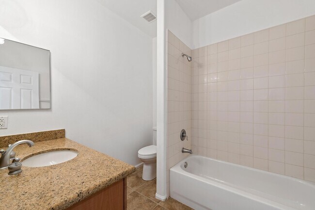 Building Photo - 30595 Sierra Pl