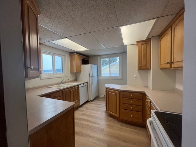 Building Photo - Click the “Apply Now” button or email wapmrentals@gmail.com for a prompt response.