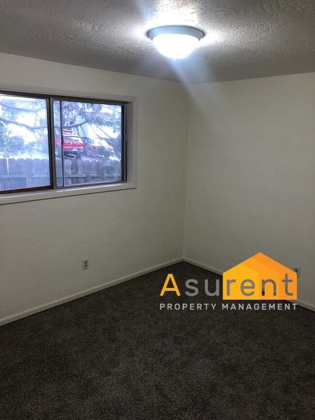 Building Photo - Ashland Duplex Cottage Available Soon!