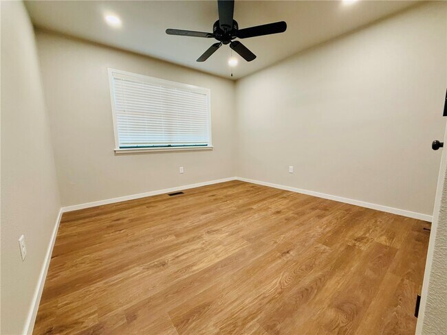 Building Photo - 1304 NW 10th St