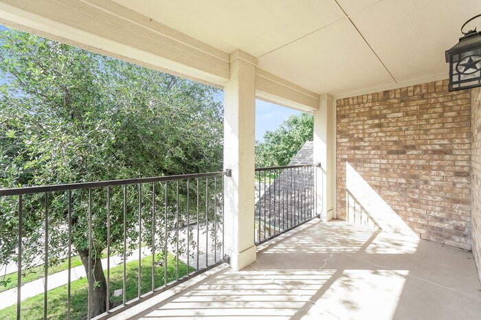 Building Photo - 9865 Gallatin Ln