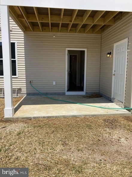 Building Photo - 376 E Main St