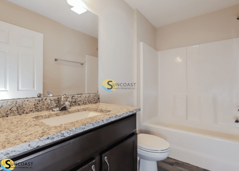 Building Photo - 8024 Juniper Rd