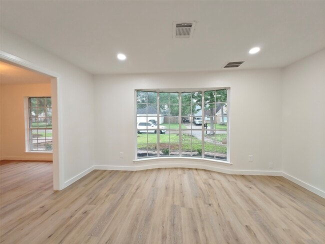 Building Photo - 4106 Clovernook Ln
