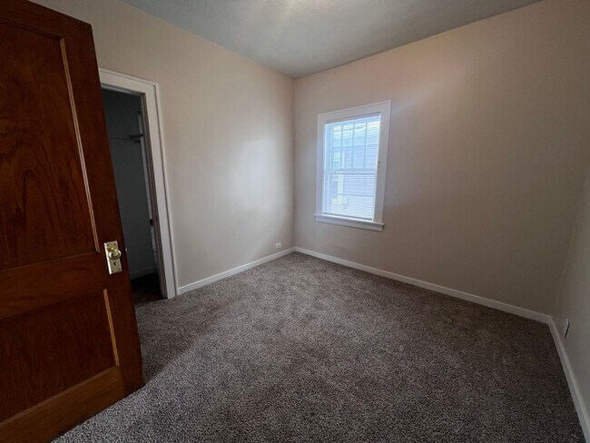 Building Photo - Updated Single Family Home!