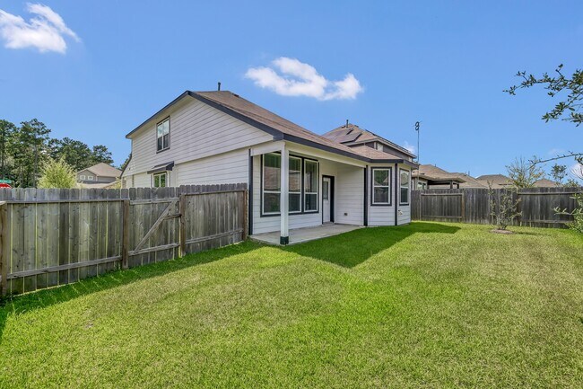 Building Photo - 2237 Raider Dr