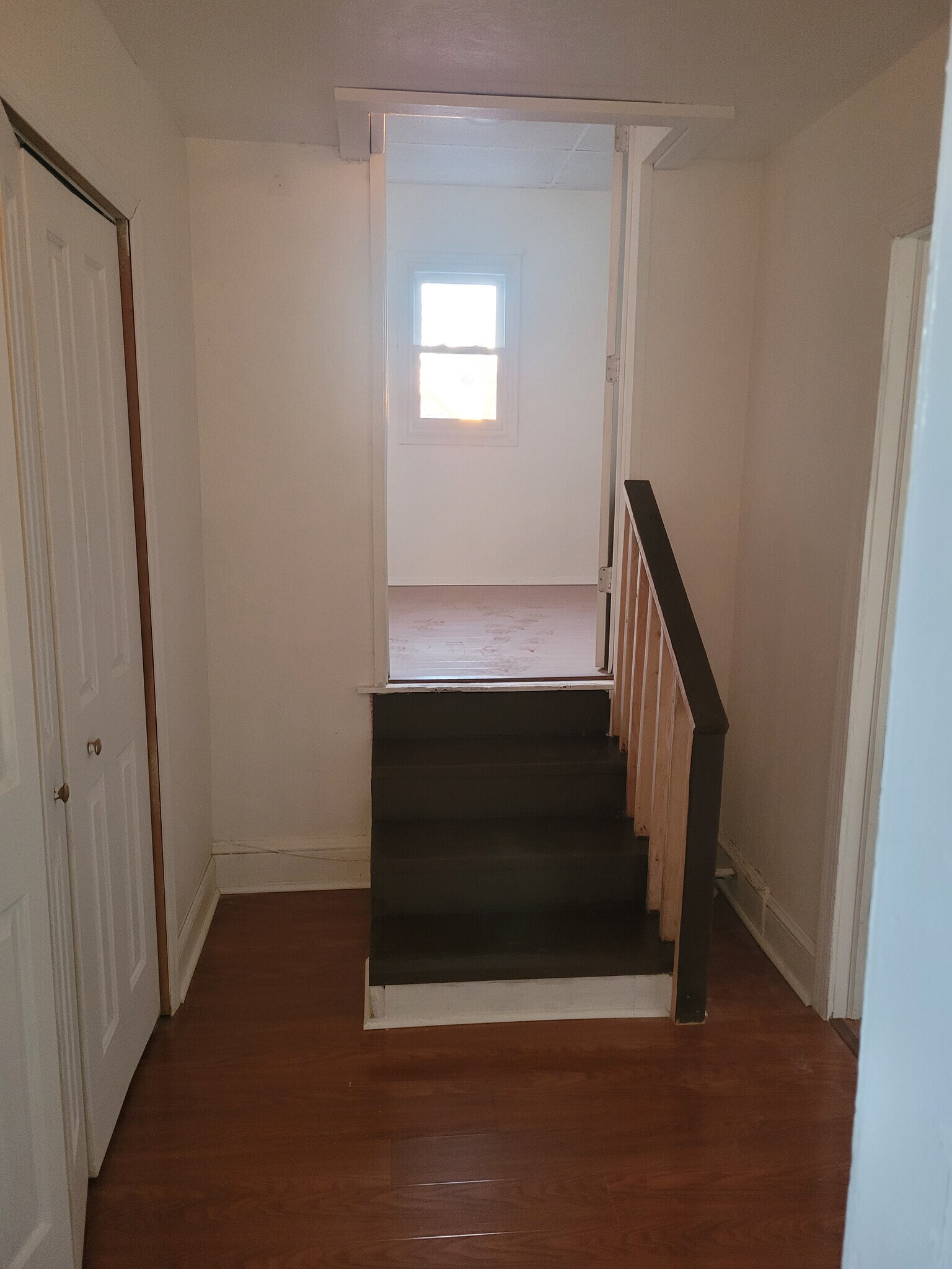 Step to 2nd bdrm - 76 Bedford St