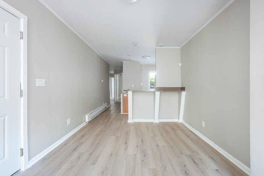 Building Photo - 3400 Reach St