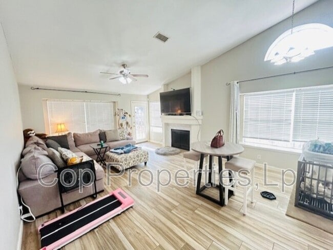 Building Photo - 6338 Broadmeadow