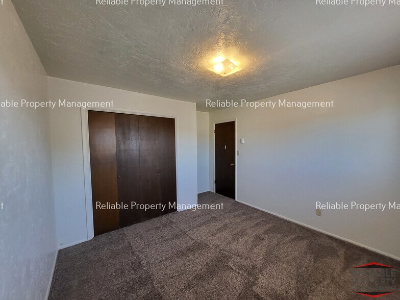 Building Photo - 1388 Ashment Ave