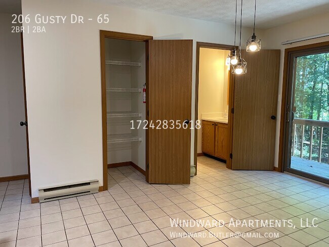 Building Photo - 206 Gusty Dr