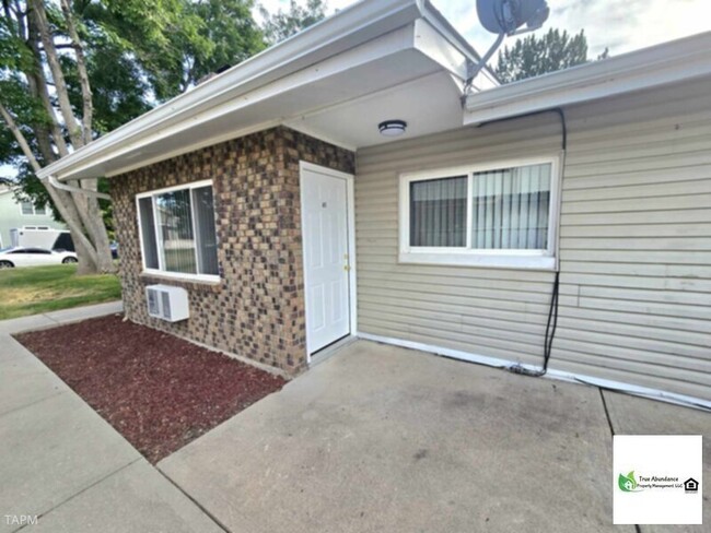 Primary Photo - Don't Miss Out on This Lovely Three Bedroo...