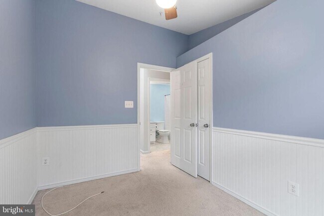 Building Photo - 2423 Bolton Ln