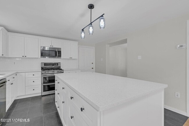 Building Photo - 58 Garden Ave