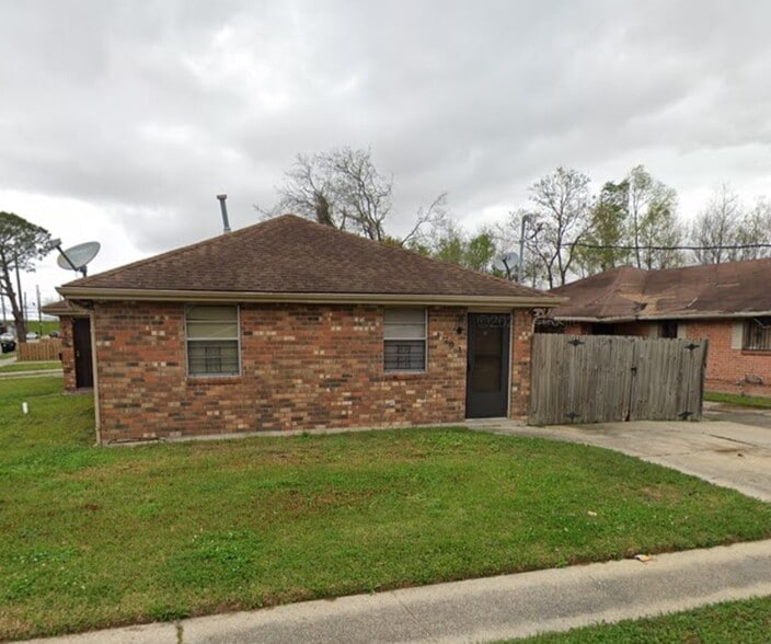 Building Photo - 8701 Dinkins St
