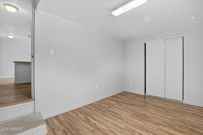 Building Photo - 1410 S 24th Ave