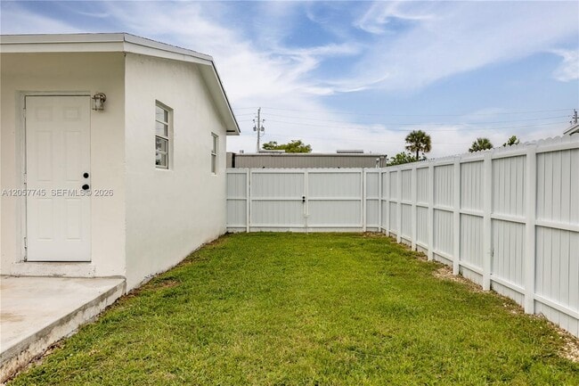 Building Photo - 10521 SW 184th St