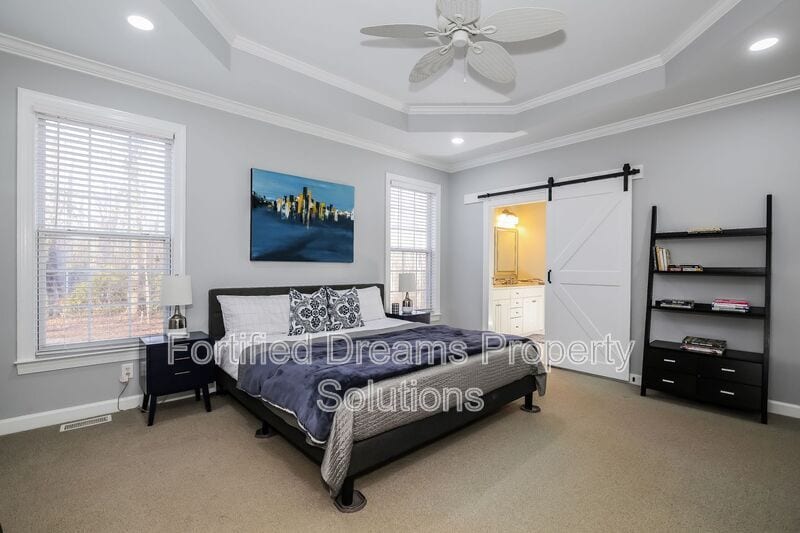 Building Photo - 5510 Faye Dr