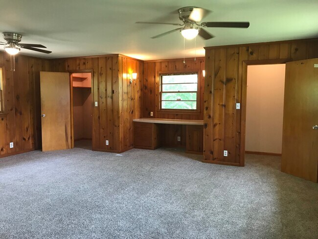 Building Photo - 100 Talton Dr