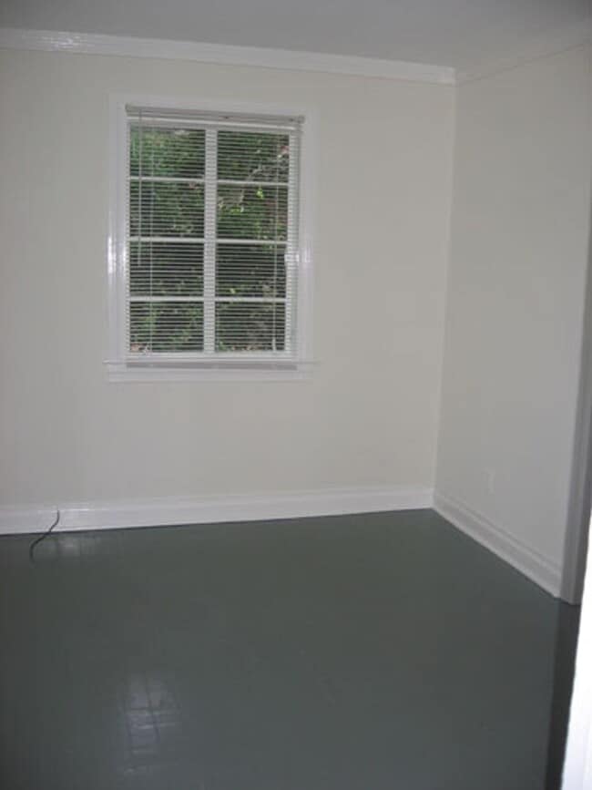 Building Photo - 307 Ransom St