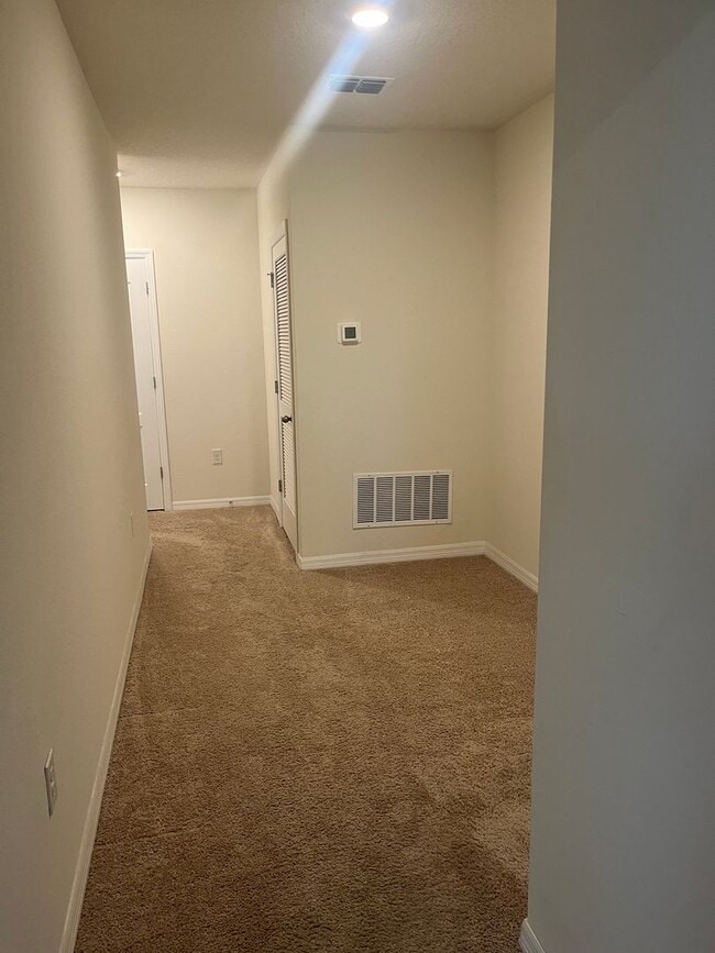 Building Photo - 3 bed 2 bath Townhome in Port Orange