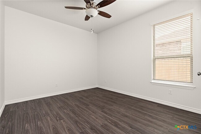 Building Photo - 5121 Rose Petal Ct