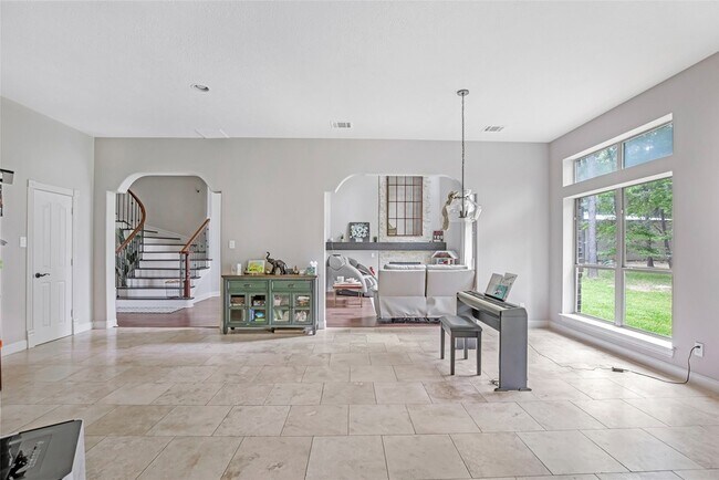 Building Photo - 29006 Reserve Bend Dr