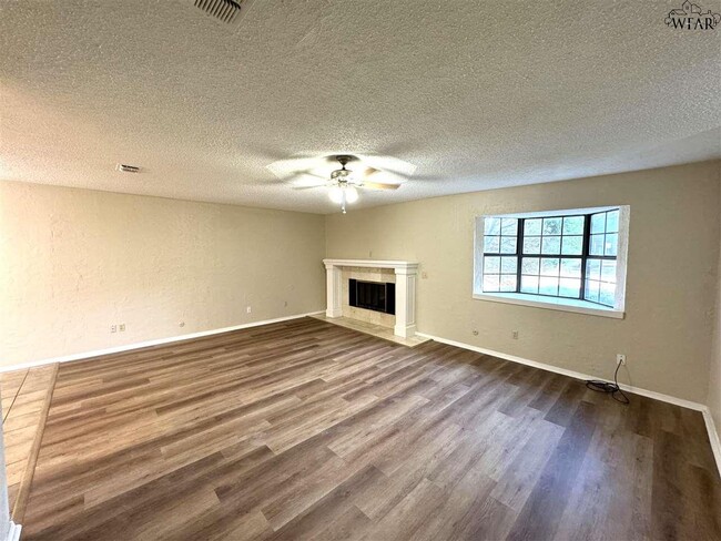 Building Photo - 2953 Stearns Ave