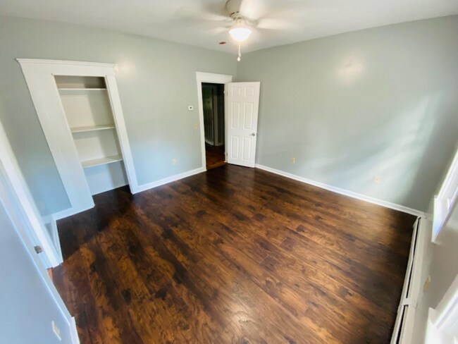 Building Photo - 640 East Ave