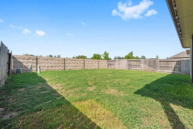 Building Photo - 4234 Green Landing Dr