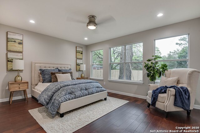 Building Photo - 212 Lowell St