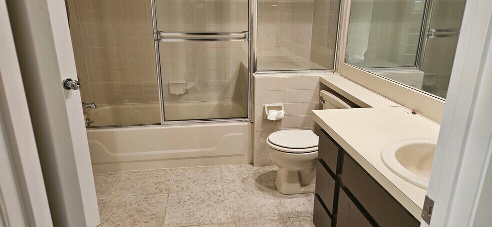 Building Photo - 4628 Oak Arbor Cir