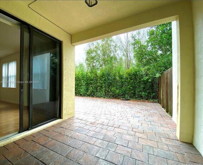 Building Photo - 10306 NW 70th Terrace