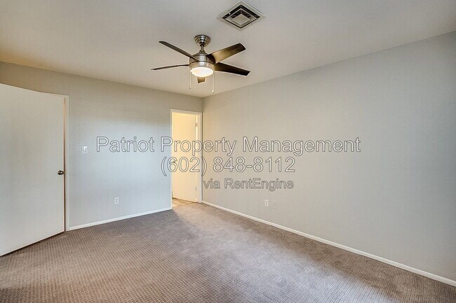 Building Photo - 20420 N 6th Dr