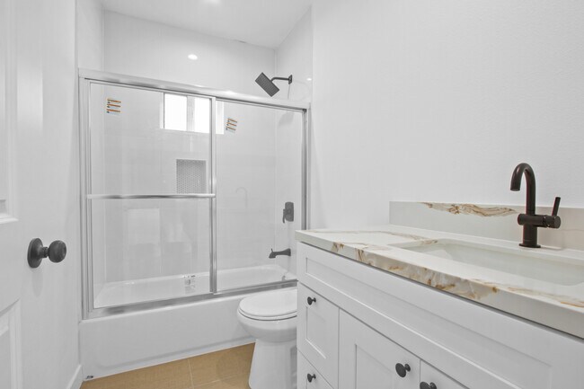 Building Photo - 7636 Morella Ave