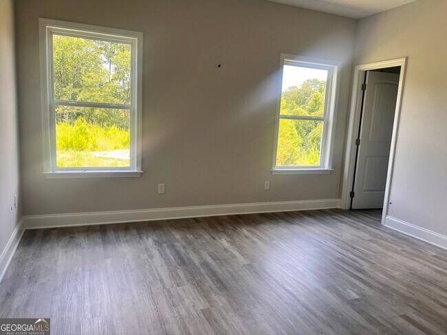 Building Photo - 8024 English Ivy Ct