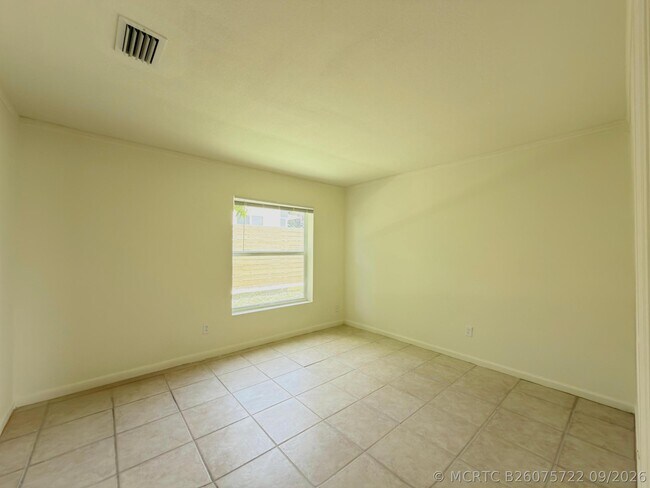 Building Photo - 815 Bayberry Dr