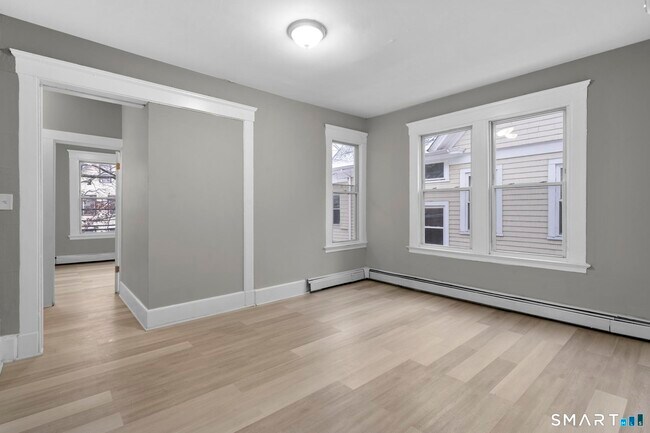 Building Photo - 260 Orchard St