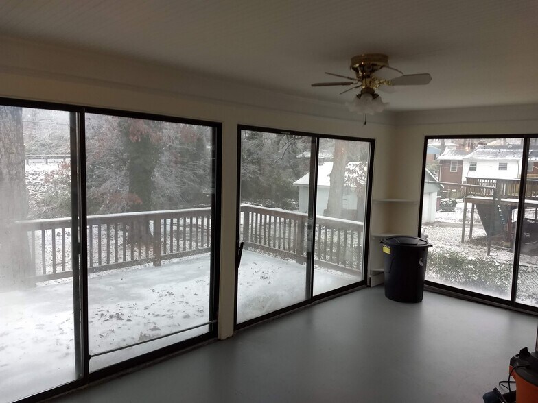 Building Photo - 8806 Gayton Rd