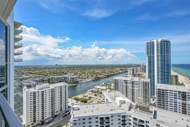 Building Photo - 3101 S Ocean Dr