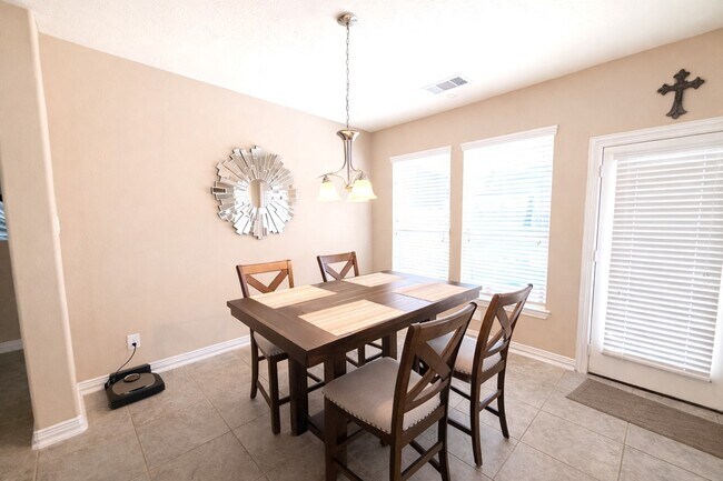 Building Photo - 111 Mdw Rdg Wy