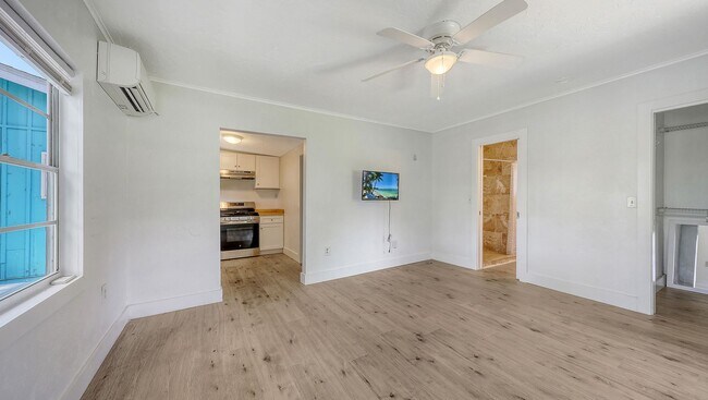 Building Photo - Completely Remodeled Home With Stunning Ri...