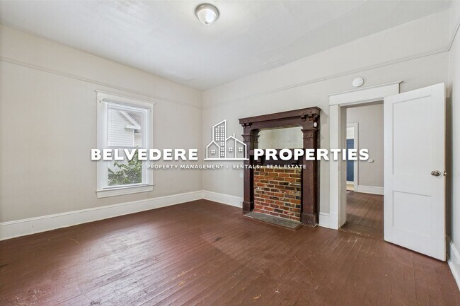 Building Photo - Duplex Apartment