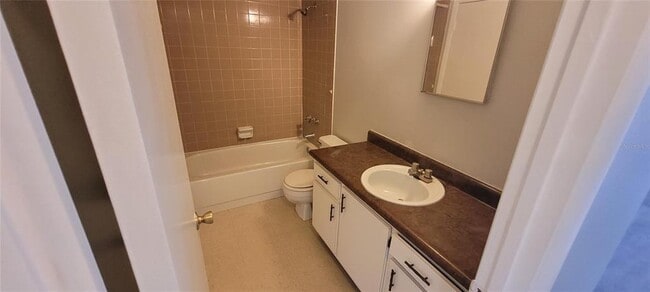 Building Photo - 100 Lerma Ct