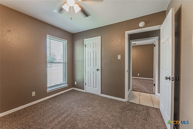 Building Photo - 3006 Belmont Dr