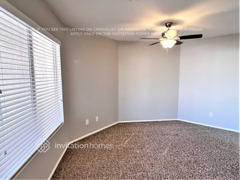 Building Photo - 415 Opal Dr